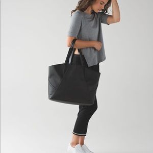 Lululemon all day tote 26L